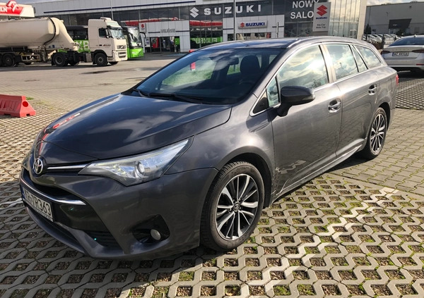 Toyota Avensis cena 38000 przebieg: 237000, rok produkcji 2016 z Kraków małe 37